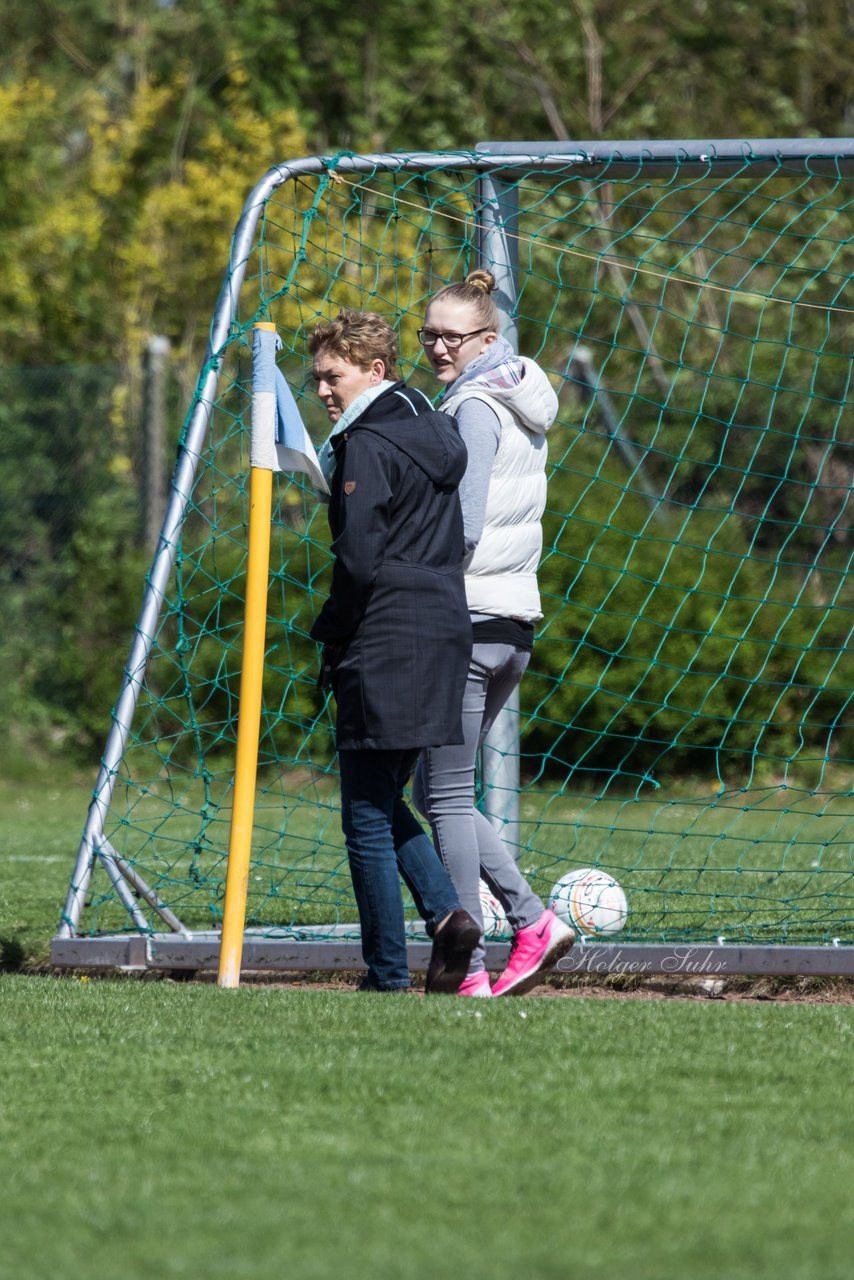 Bild 108 - Frauen TSV Wiemersdorf - SG Schmalfdeld/Weddelbrook : Ergebnis: 0:4